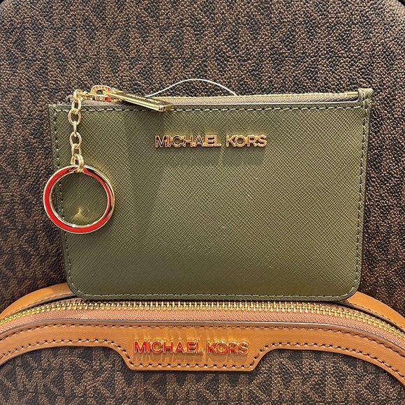 MICHAEL KORS SMALL TOP ZIP COINPOUCH WITH ID KEYCHAIN CARDHOLDER WALLET
OLIVE - Picture 15 of 16